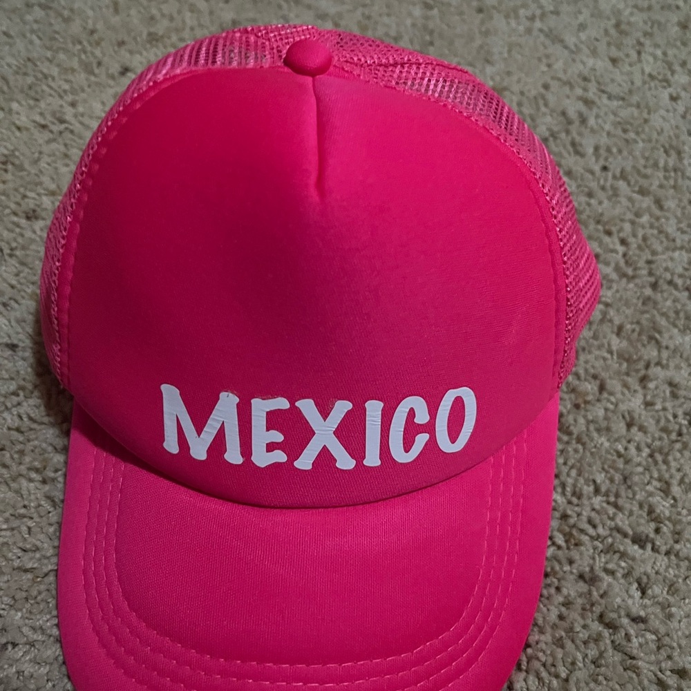 Trucker hat